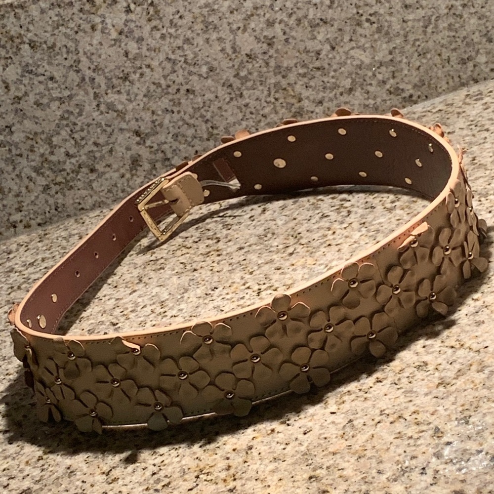 TORY BURCH🤩💖LEATHER BELT WITH FLOWERS💖🤩WOWWW👌
